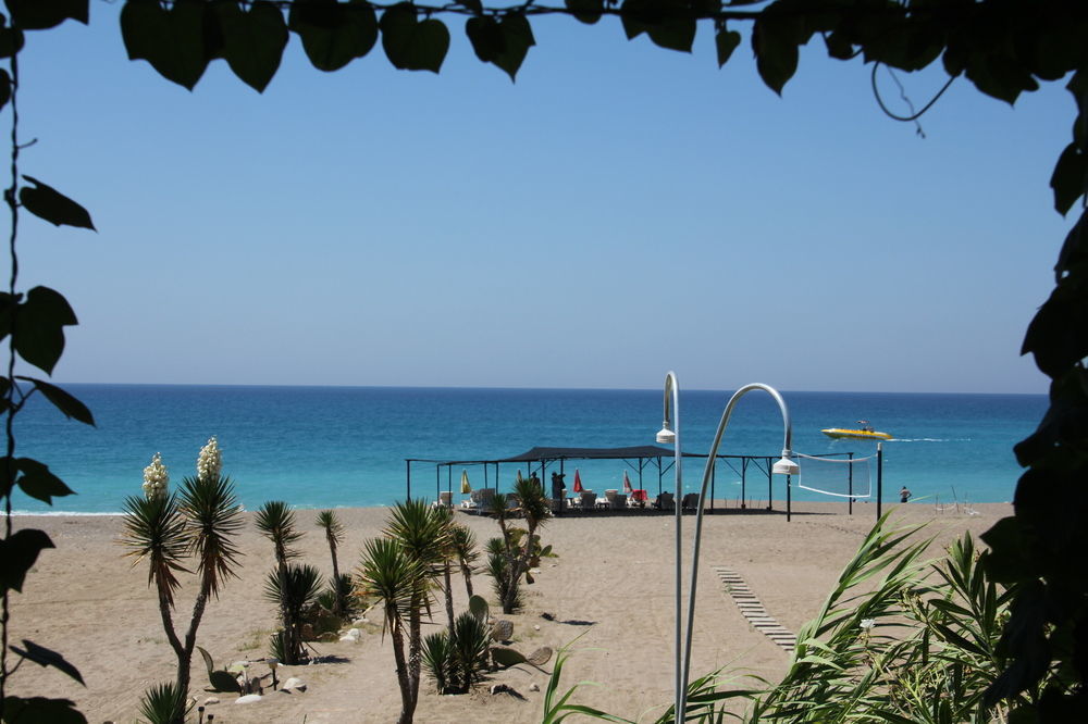 As Queen Beach Hotel Kızılot Exteriör bild